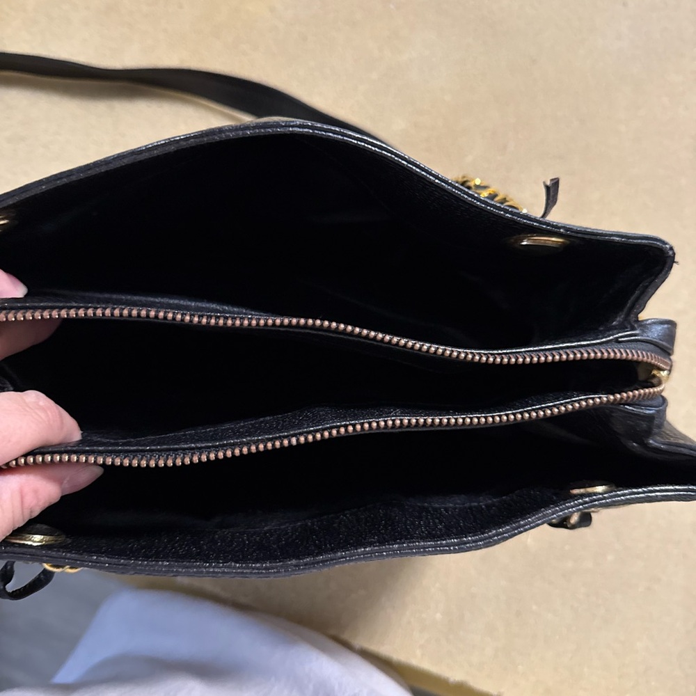 Chanel Black Shoulder Bag with Gold Chain vintage - Picture 4 of 4